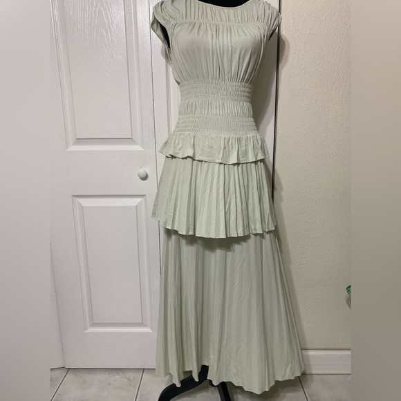 Rebecca Taylor Dresses & Skirts - Rebecca Taylor green mint Layered smocked elastic Dress size M